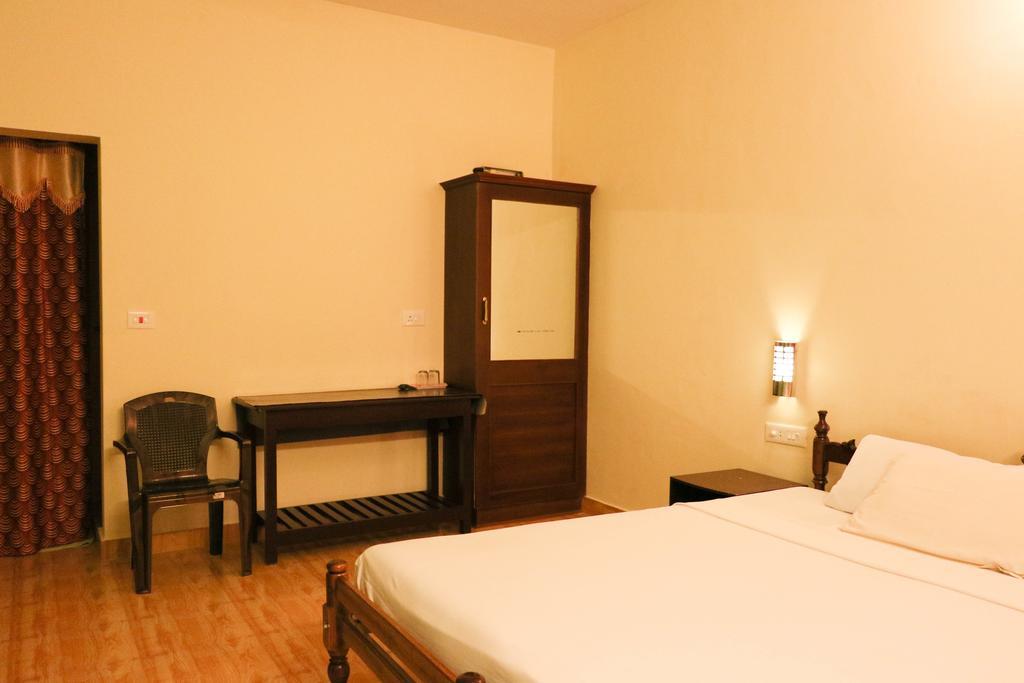 Kerala House Apartment Текади Екстериор снимка