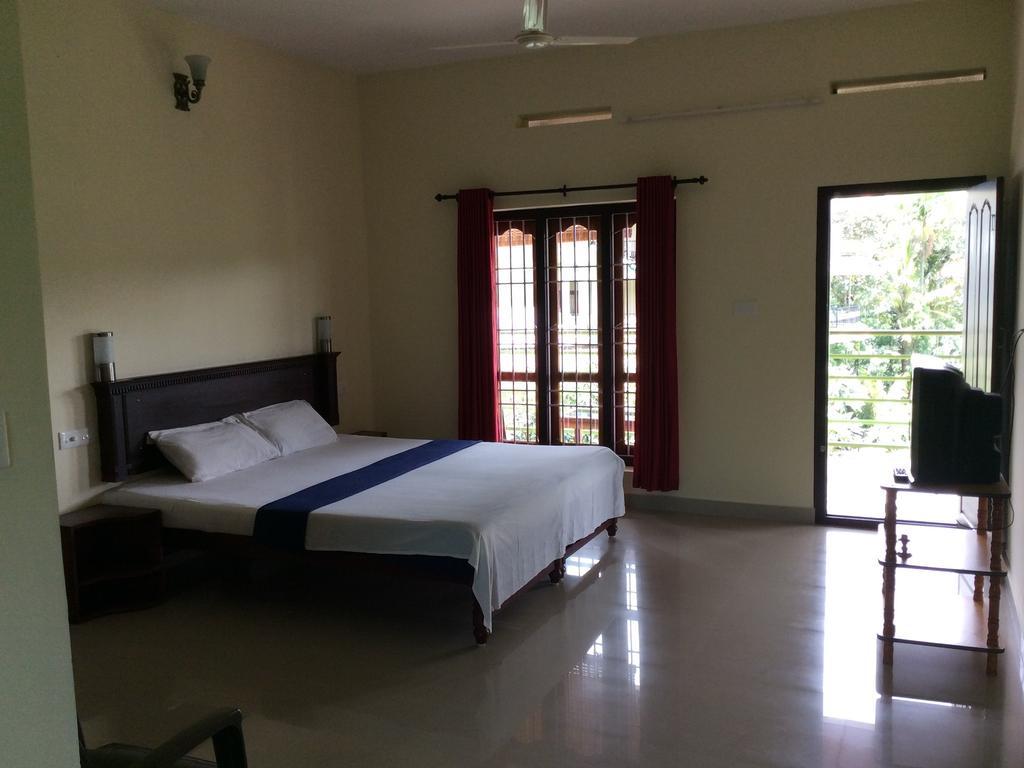 Kerala House Apartment Текади Екстериор снимка